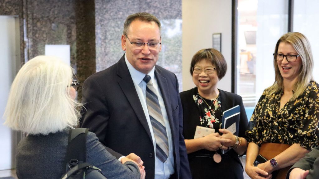 Minister Shane Reti with Dawn Freshwater, Diana Siew and Merryn Tawhai.